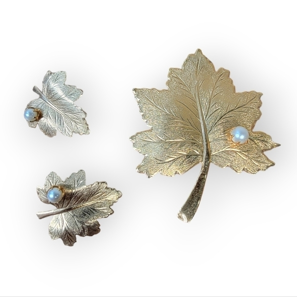 Vintage Sarah Coventry Leaf Pin Brooch & Clip on Earrings Set 1960s 1970s - Picture 13 of 14